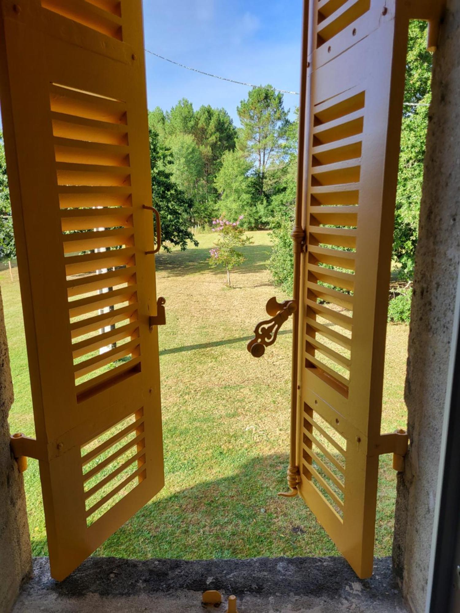 Domaine De La Sarrotte Bed and Breakfast Saugon Buitenkant foto